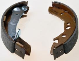 DENCKERMANN B120032 - ZAPATA DE FRENO HYUNDAI ACCENT 95- PONY 89- 180X32